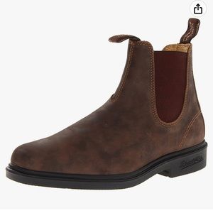 Men’s Blundstone Chelsea boots with chisel toe